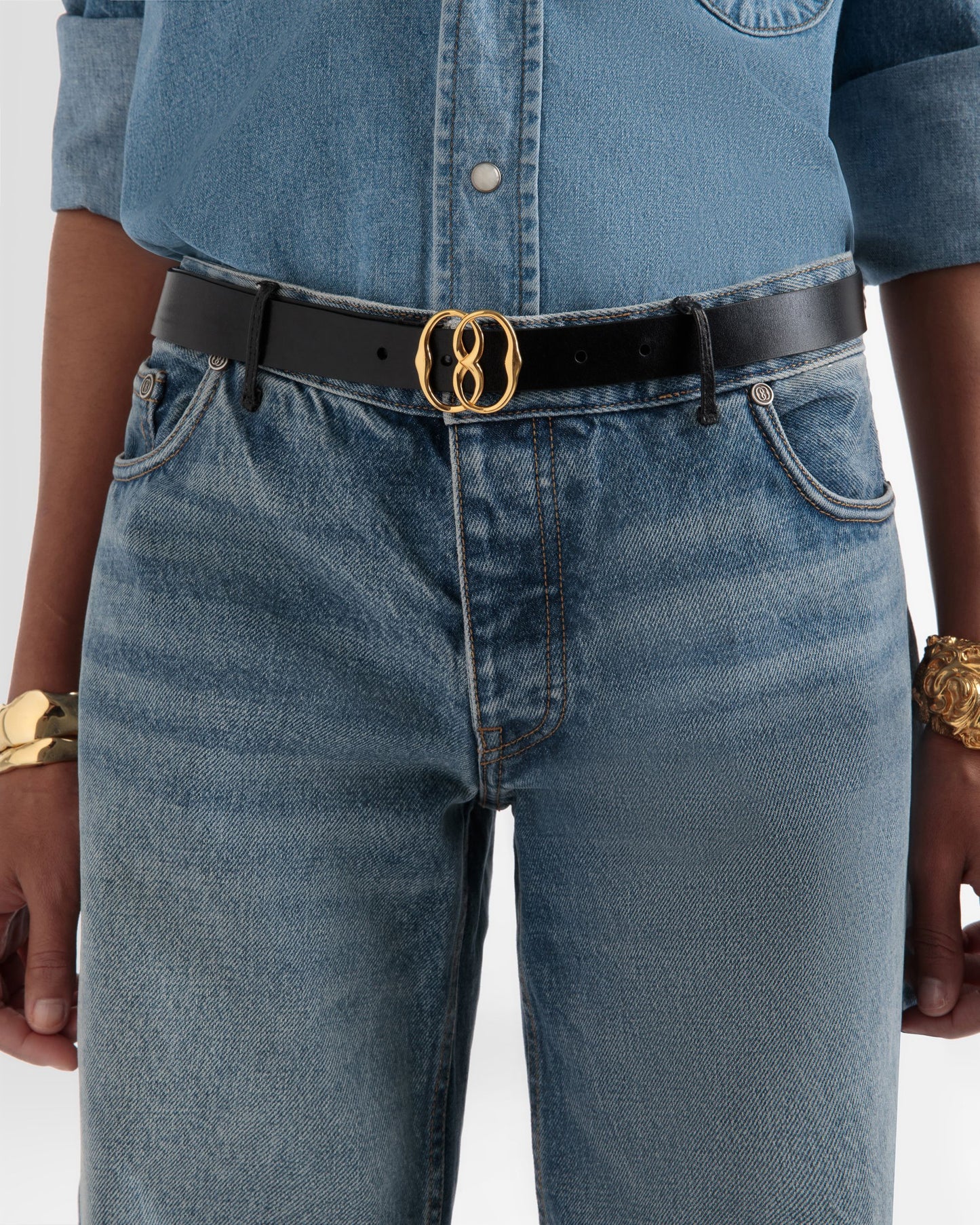 Emblem | Women's Belt | Black Leather | Bally | Still Life Front