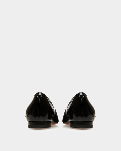Ellah Flat Leather Loafers In Black
