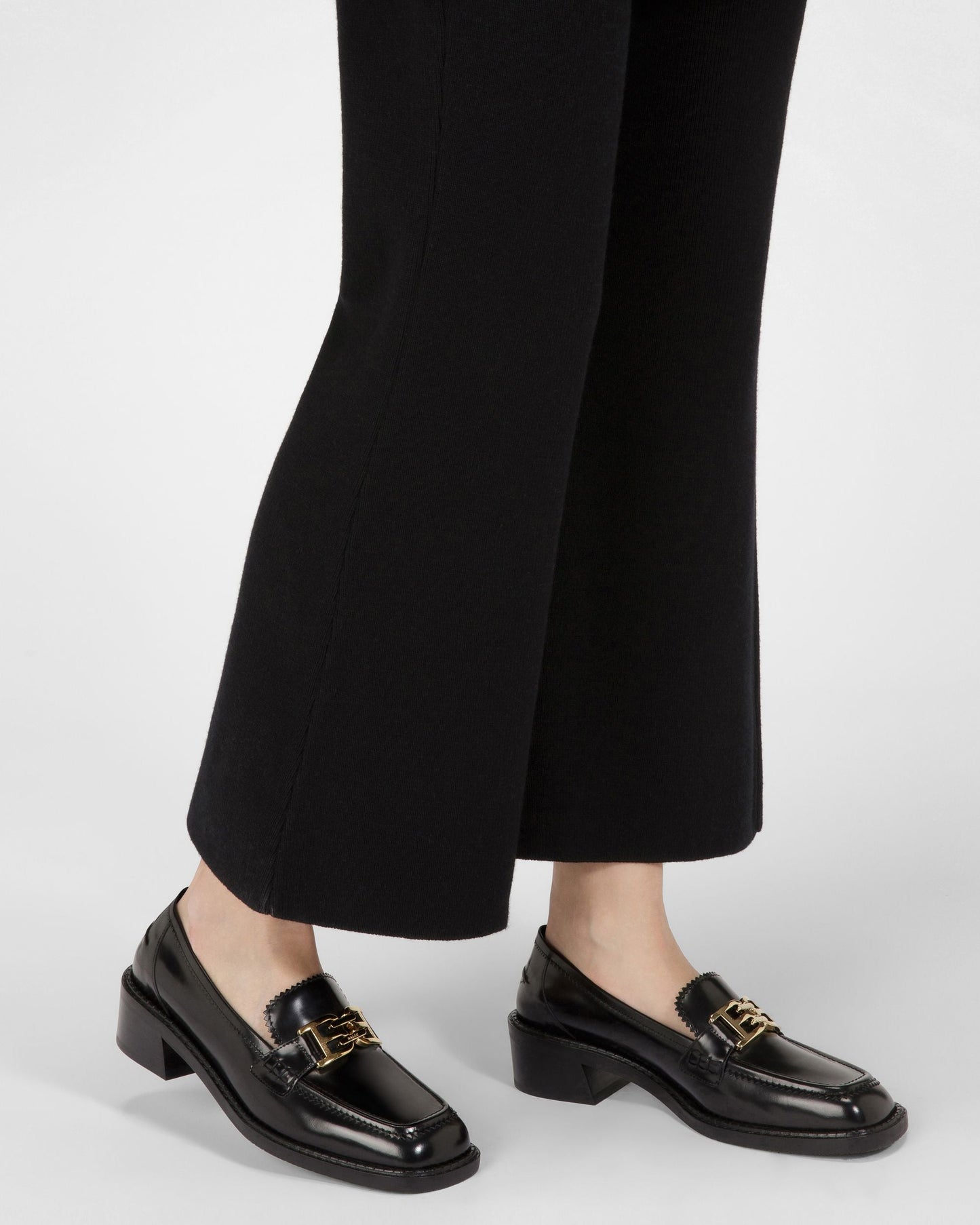 Ellyane Leather Mocassins In Black