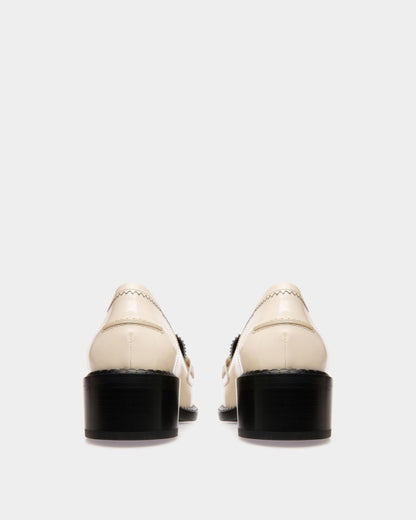 Ellyane Leather Mocassins In Bone