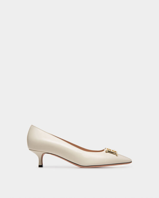 Evanca Leather Pumps In Bone