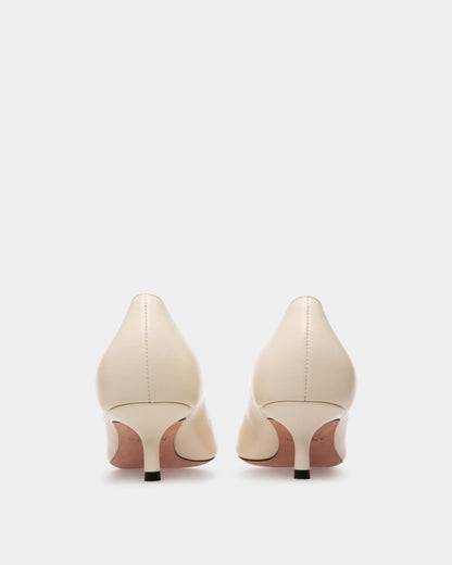 Evanca Leather Pumps In Bone