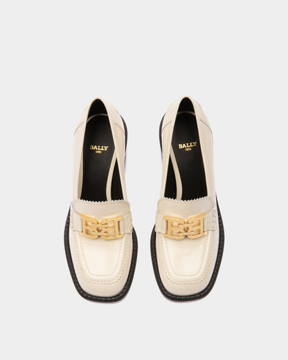 Ellyane Leather Pumps In Bone