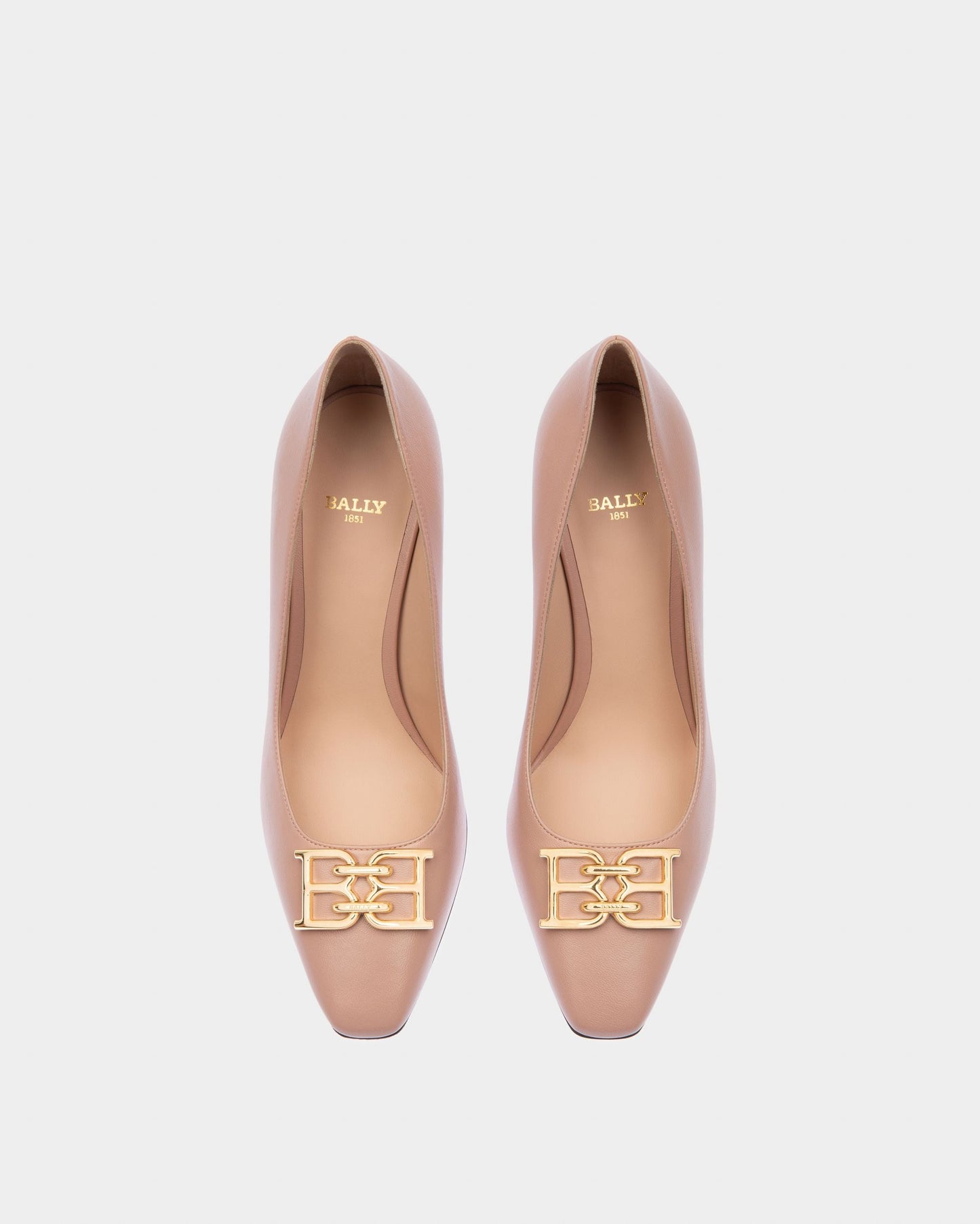 Evanca Leather Pumps In Pale Pink