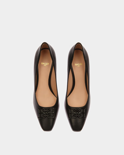 Evanca Leather Pumps In Black