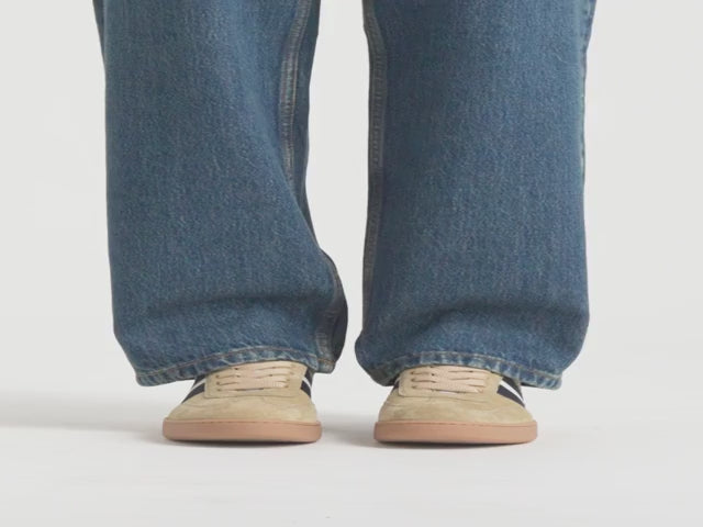 Product Video BALLY_VID_590290_18786_F000_01