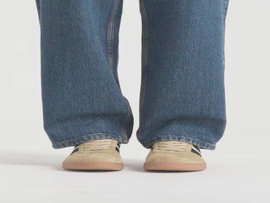 Product Video BALLY_VID_590290_18786_F000_01